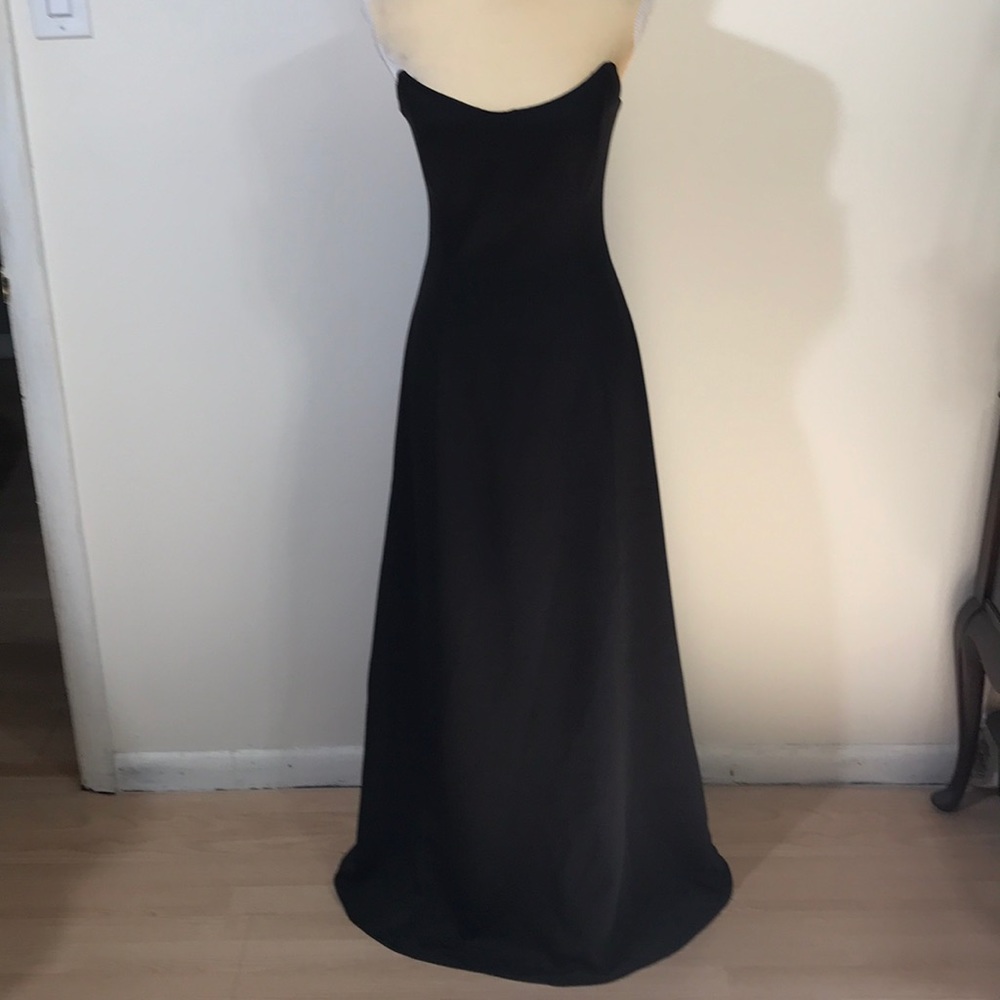 Laundry Shelli Segal Classic Elegant Evening Gown